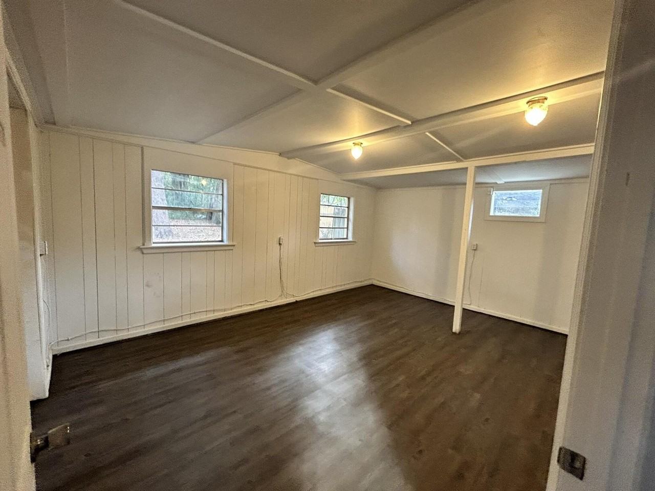 553 Purl Adams Ave - Photo 7 of 13