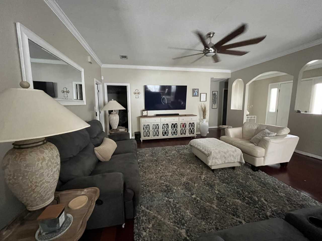 1098 Forest Lake Ter - Photo 4 of 24