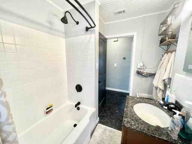 333 Edge Ave - Photo 7 of 19