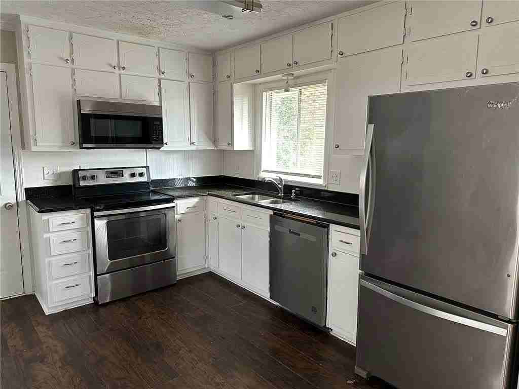 4541 Cypress Ridge Ct - Photo 3 of 15