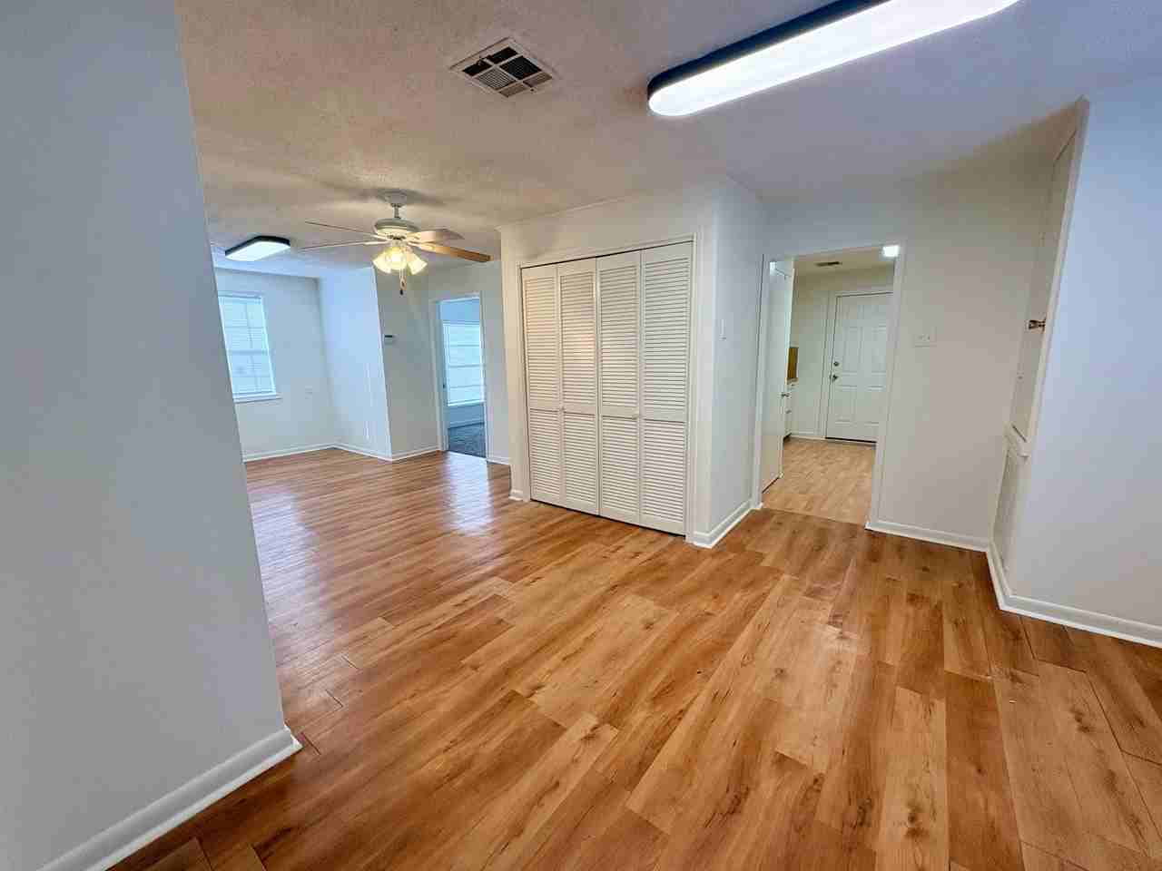 2710 1/2 Hodges St #1 - Photo 3 of 4