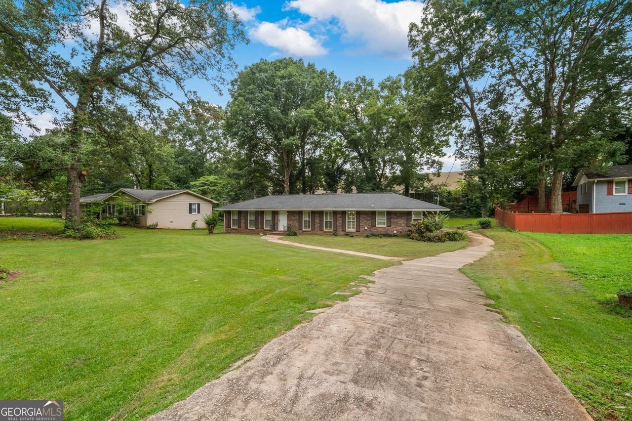 4839 Lehigh Dr - Photo 3 of 29