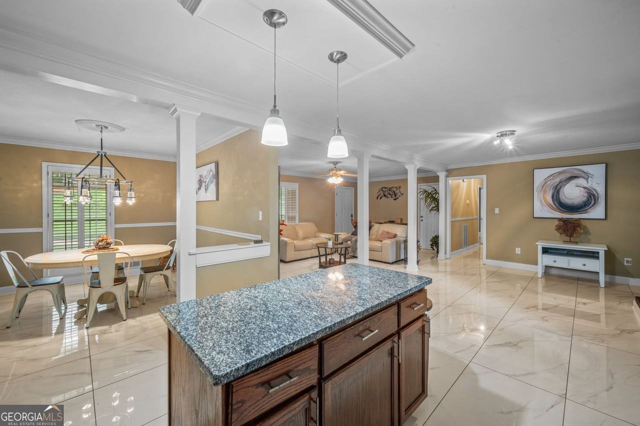 4839 Lehigh Dr - Photo 6 of 29