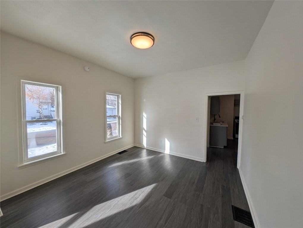 502 E 2nd St - Photo 2 of 8