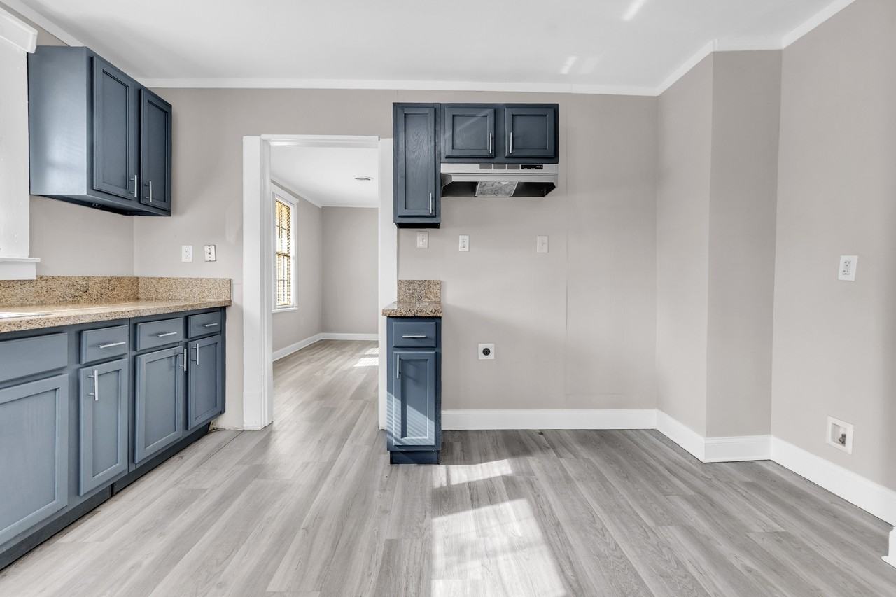 580 Josephine St #1 - Photo 4 of 17