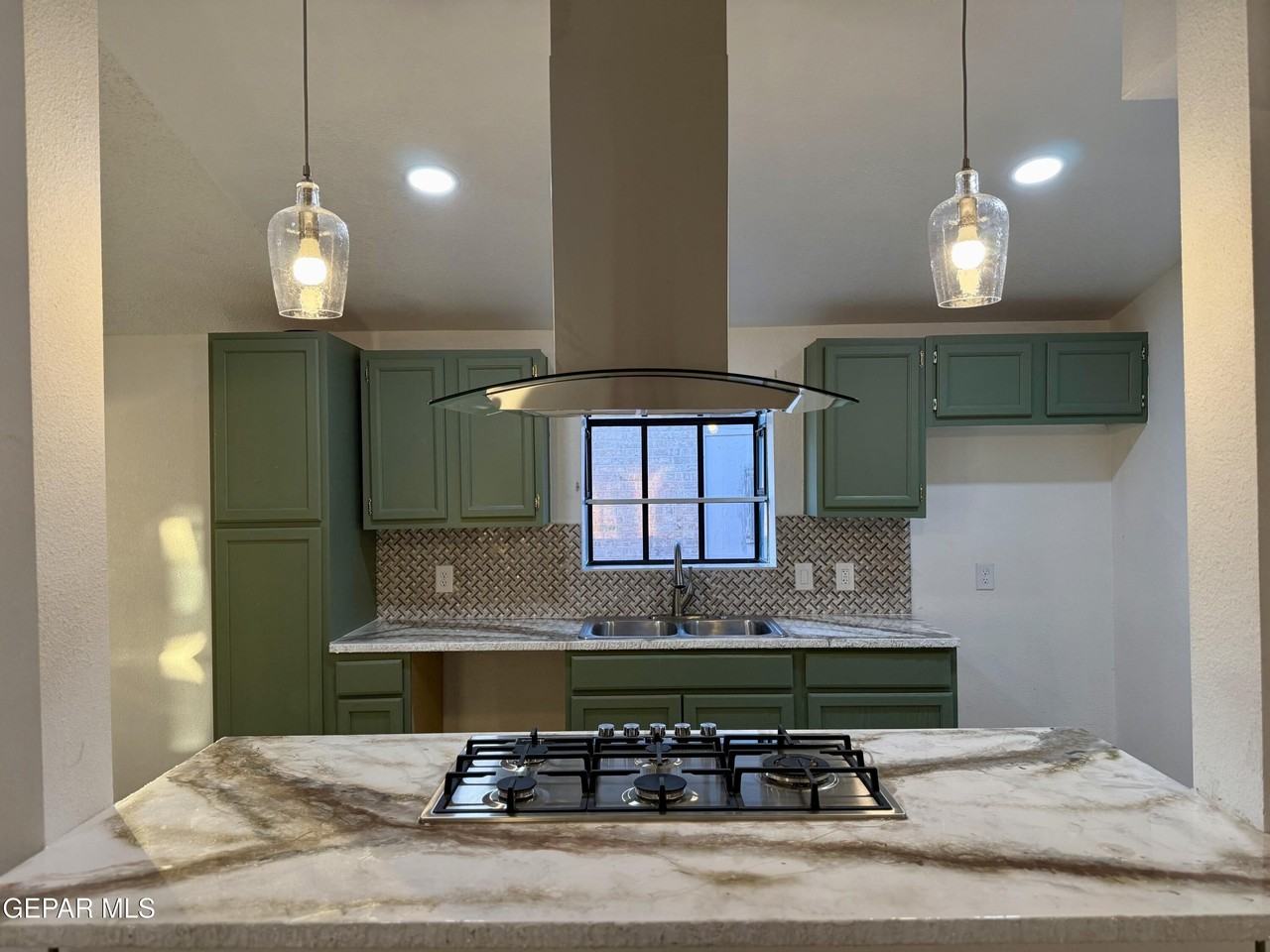 11820 Tracy Austin Ln - Photo 2 of 10