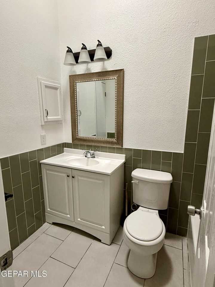 11820 Tracy Austin Ln - Photo 5 of 10