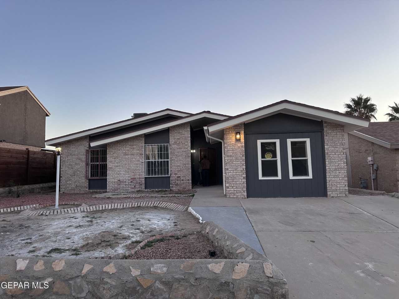 11820 Tracy Austin Ln - Photo 6 of 10