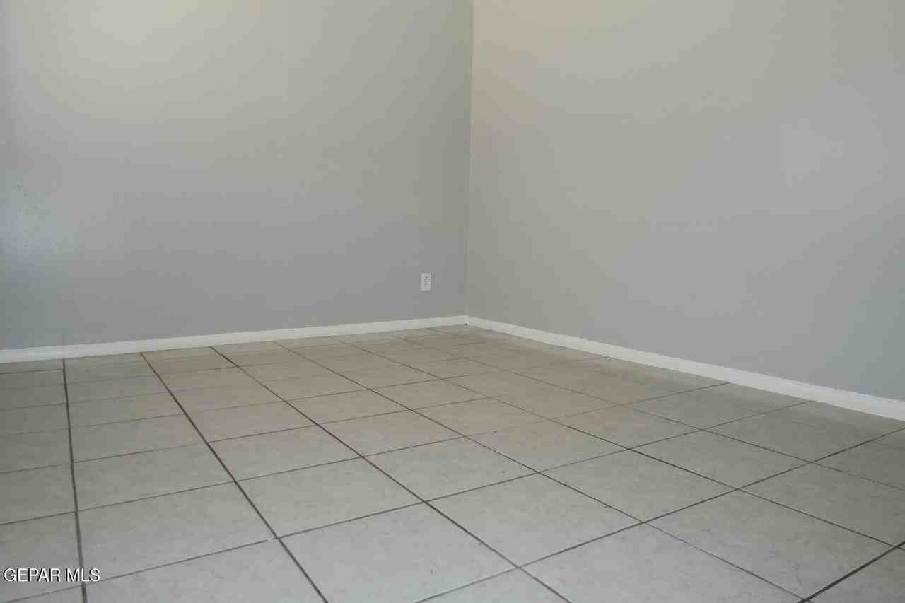 4023 Thomason Ave Apt 2 #2 - Photo 4 of 13