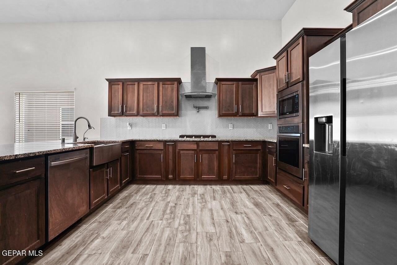 13757 Villa Vista Ave - Photo 3 of 41