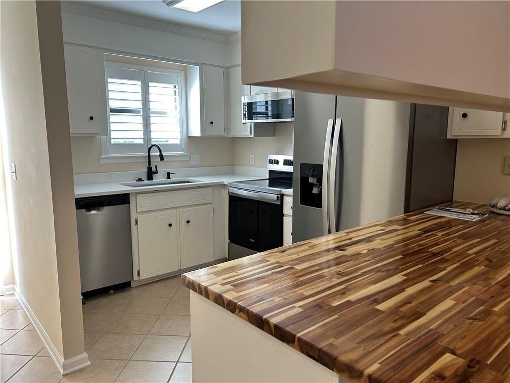 104 Courtyard Villas #D9 - Photo 2 of 21