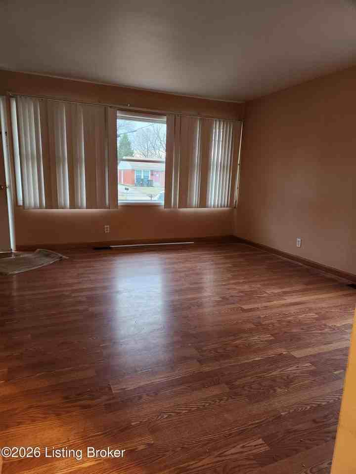 3413 Calais Dr - Photo 4 of 9