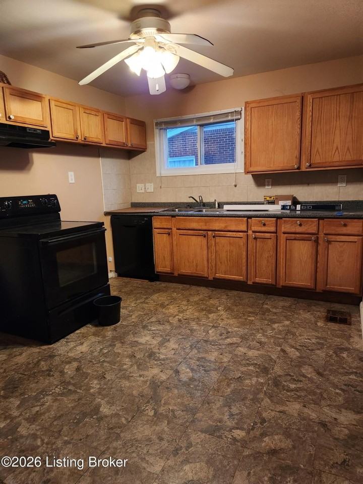 3413 Calais Dr - Photo 5 of 9