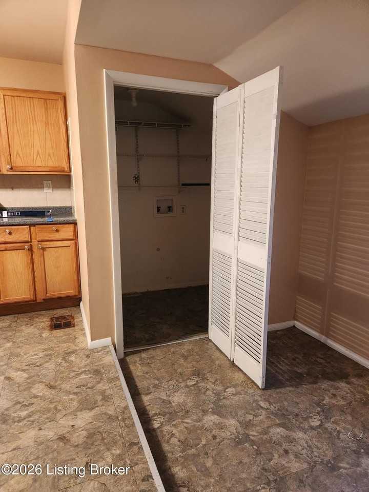 3413 Calais Dr - Photo 7 of 9