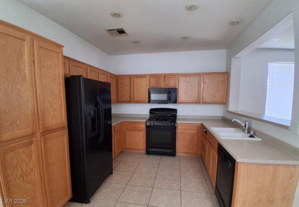 1215 Oak Village Ave - Photo 3 of 12