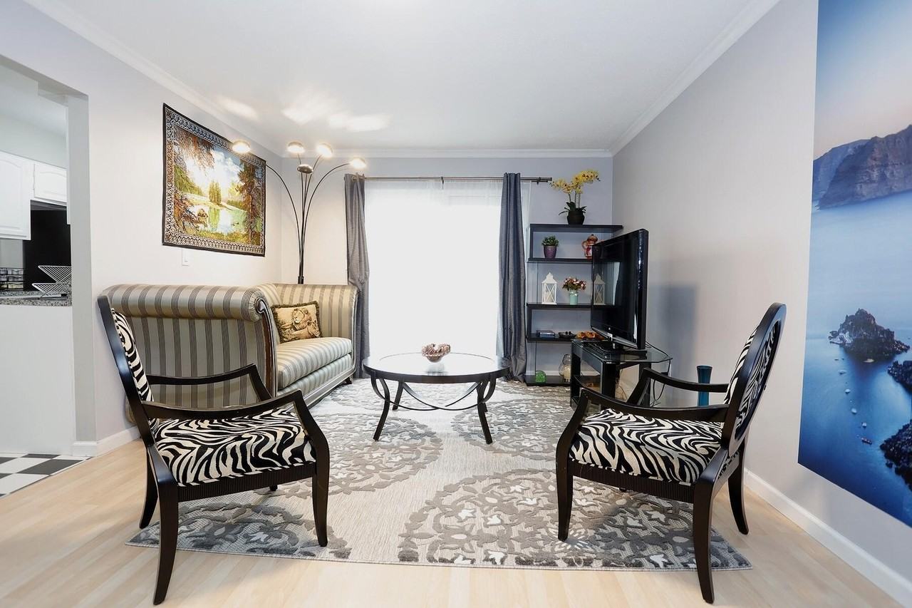 1616 Washtenaw Rd - Photo 3 of 14