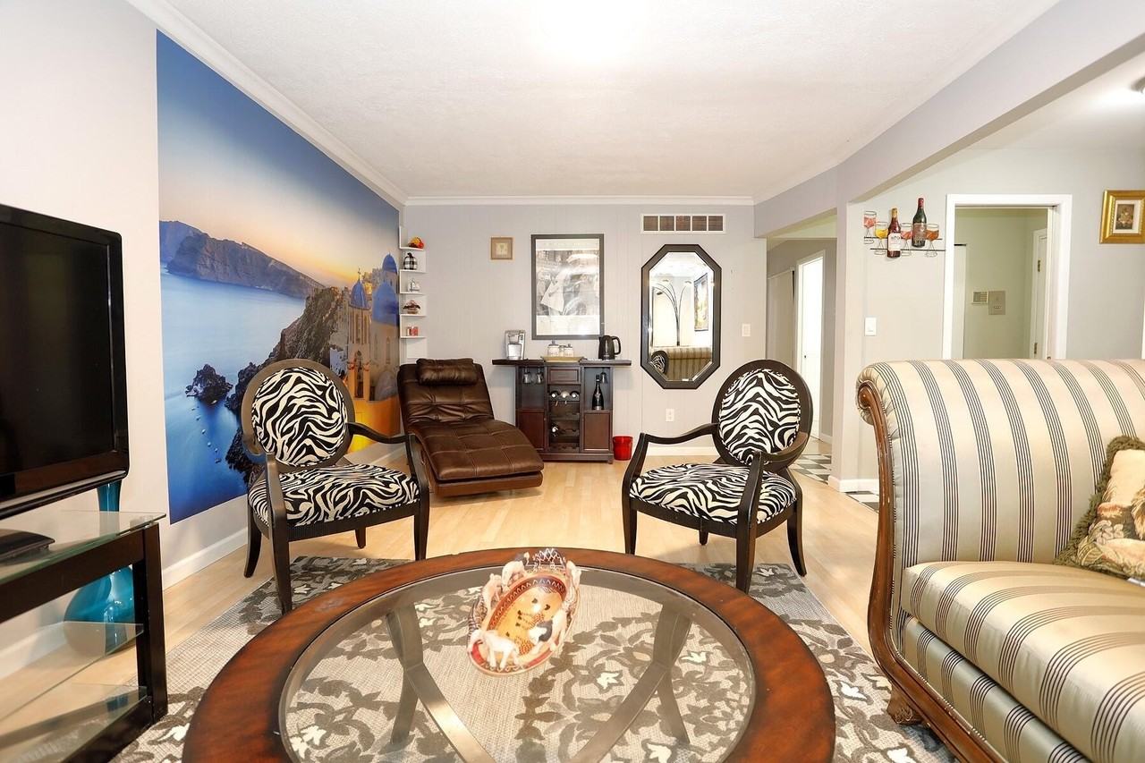 1616 Washtenaw Rd - Photo 4 of 14