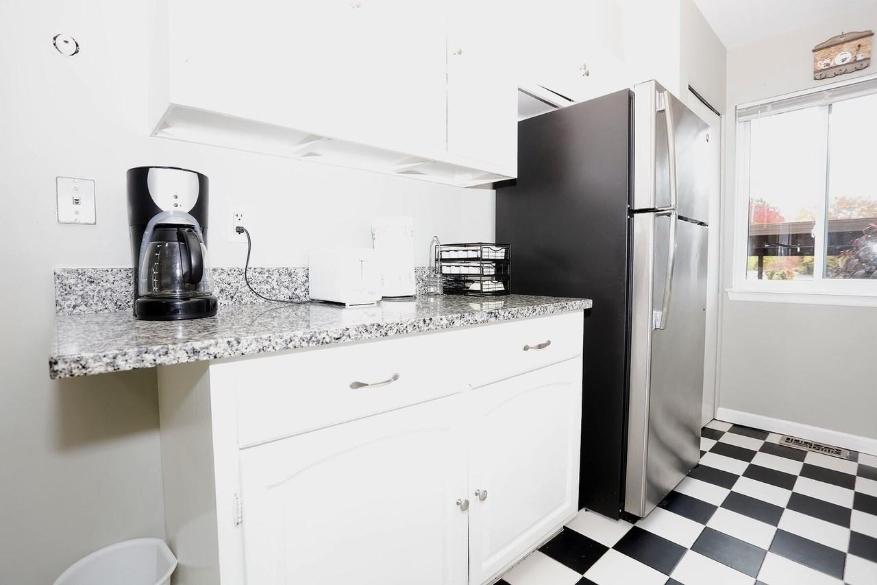 1616 Washtenaw Rd - Photo 6 of 14