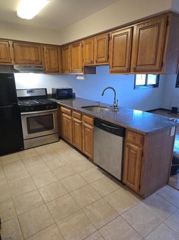 3 Steamboat Dr #11 - Photo 3 of 13