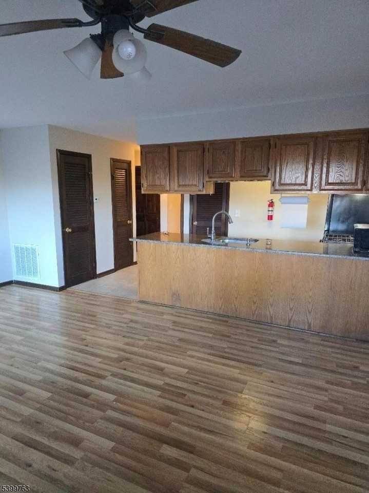 3 Steamboat Dr #11 - Photo 5 of 13