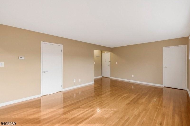 11 Dartmouth Ave #4B - Photo 7 of 23