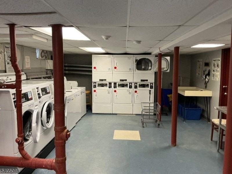 6 Colonial Dr Apt A #A - Photo 6 of 7