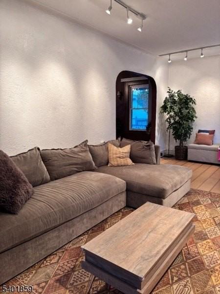 61 Luddington Rd - Photo 3 of 25