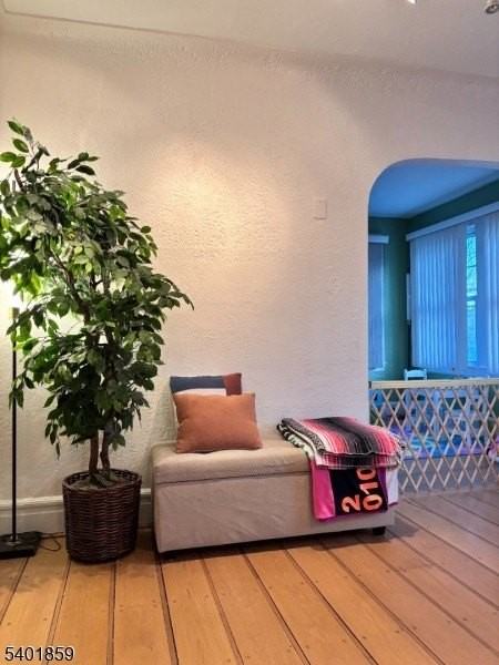 61 Luddington Rd - Photo 4 of 25