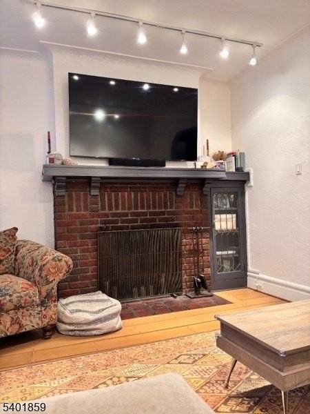 61 Luddington Rd - Photo 6 of 25