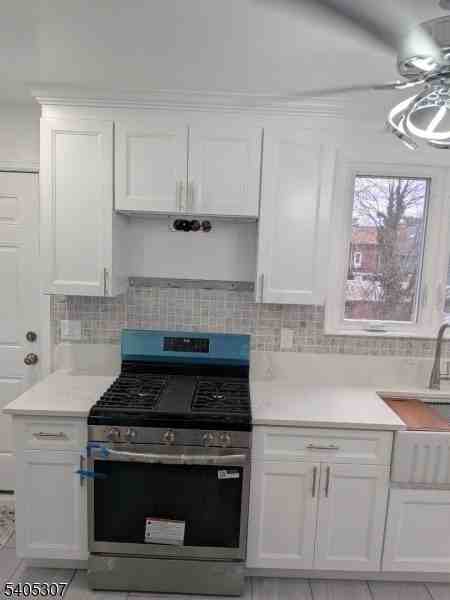 134 S Clinton St - Photo 4 of 13