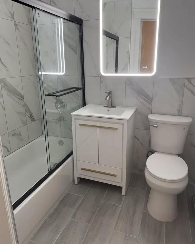 128 35th St #3 - Photo 4 of 10