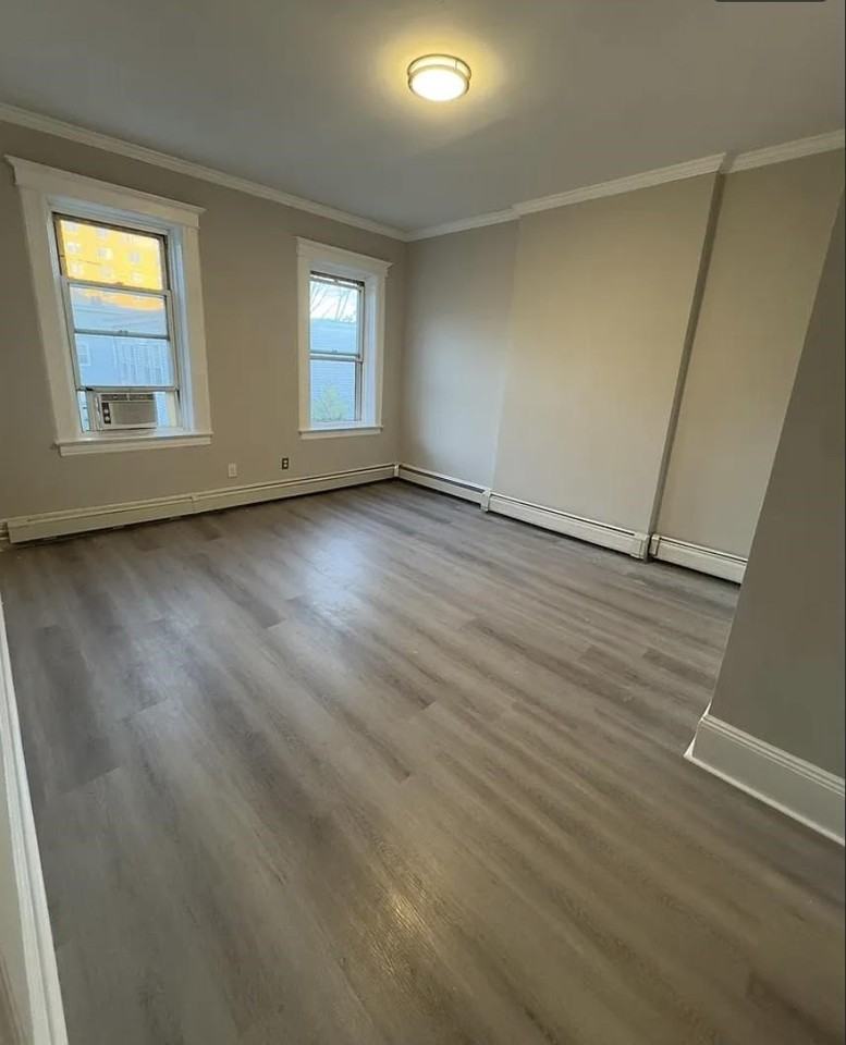 128 35th St #3 - Photo 6 of 10