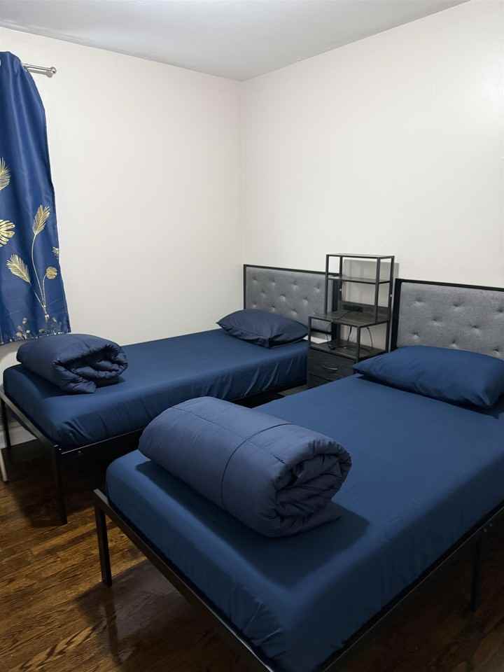 43 Colonial Dr #1 - Photo 5 of 9