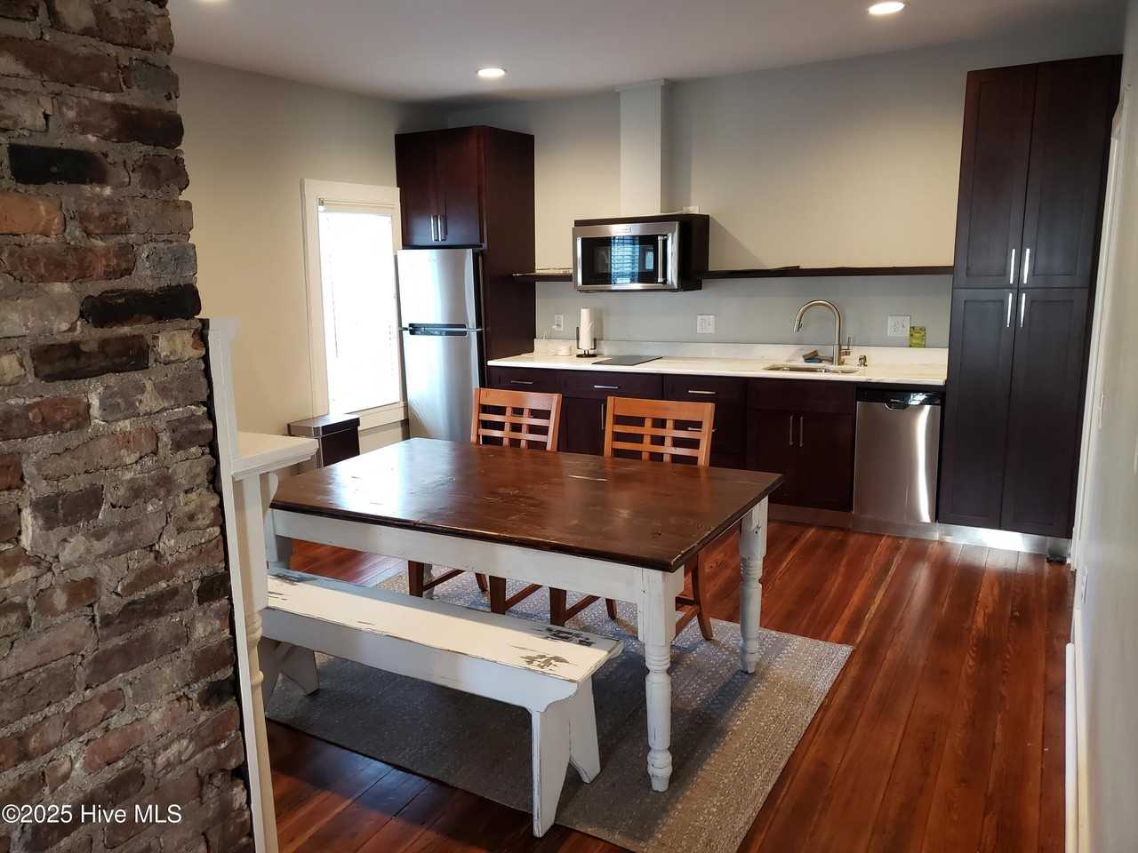 414 Orange St Apt A #A - Photo 3 of 8