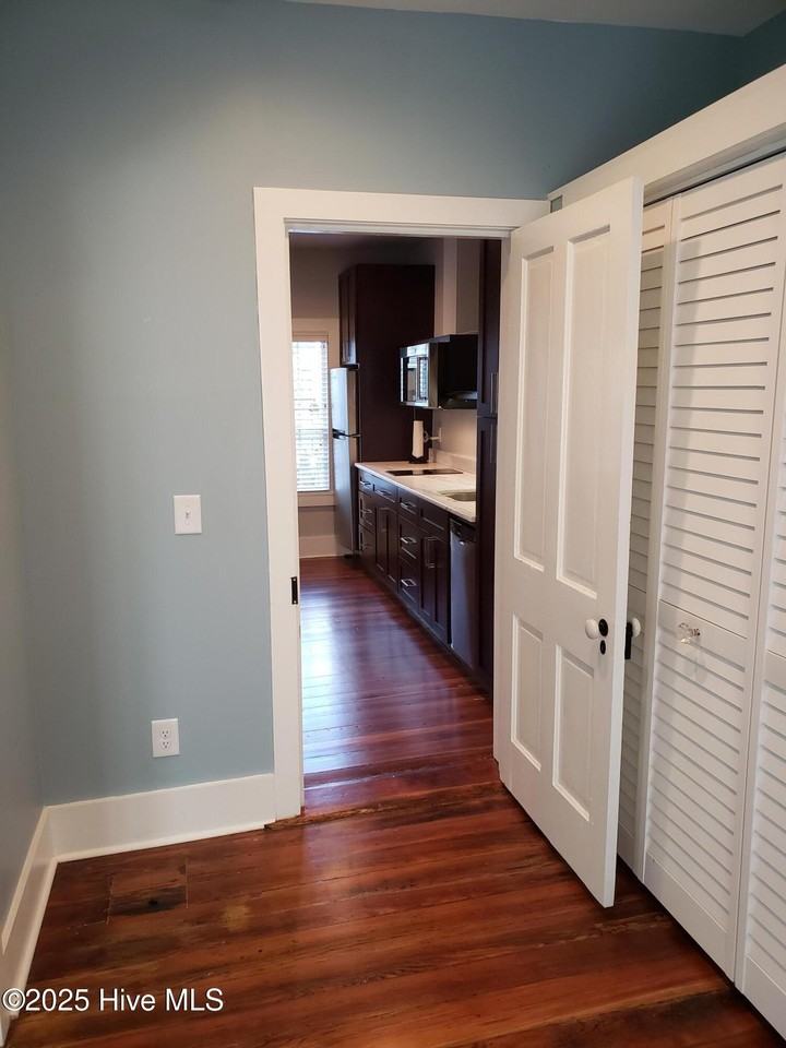 414 Orange St Apt A #A - Photo 5 of 8