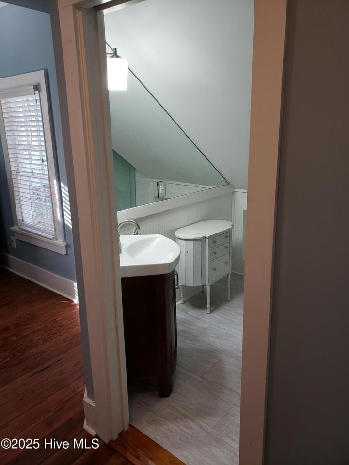 414 Orange St Apt A #A - Photo 6 of 8