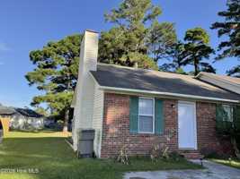 featured image of 2296 Knollwood Ln