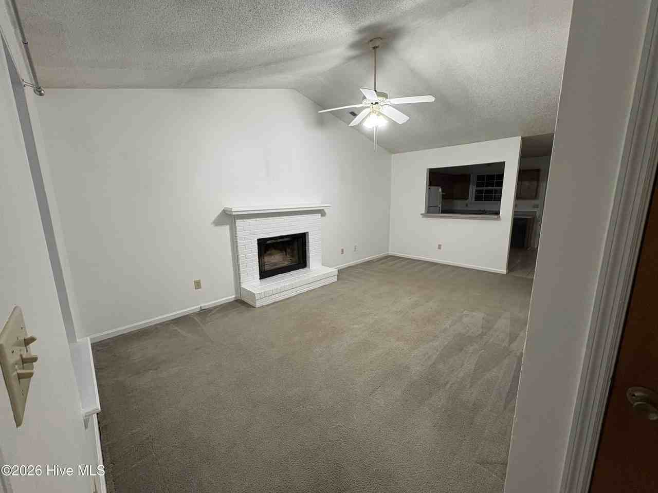 2296 Knollwood Ln - Photo 2 of 7