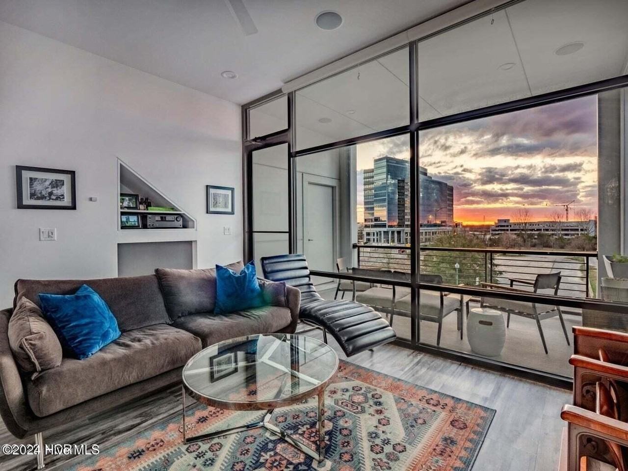 1024 N 3rd St - Photo 3 of 28