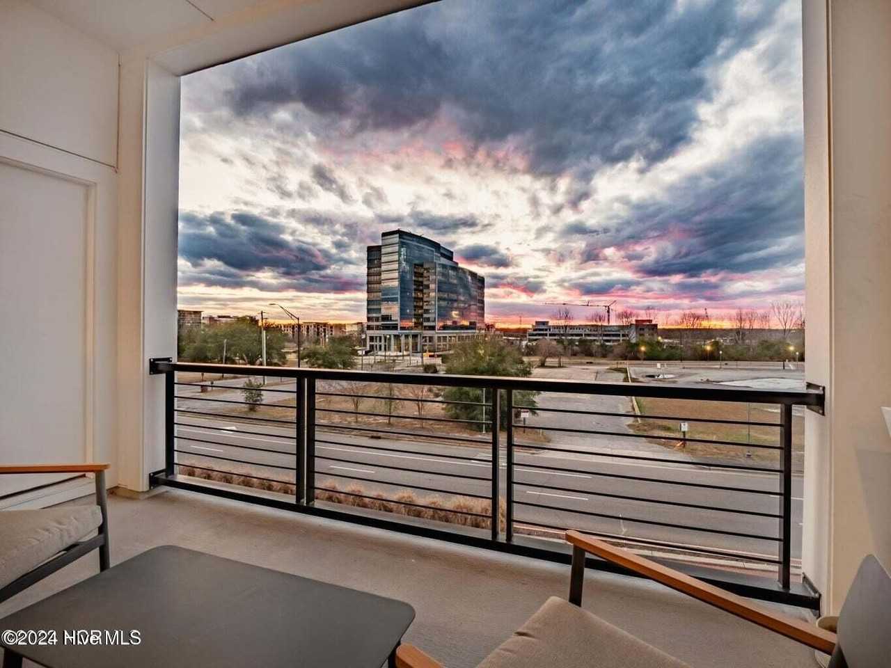 1024 N 3rd St - Photo 4 of 28