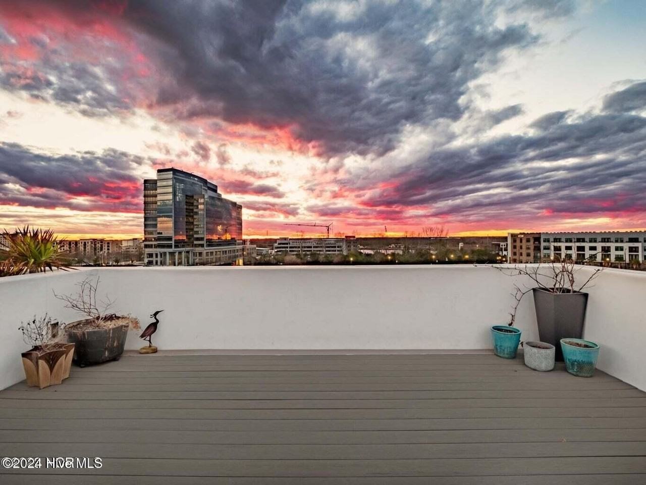 1024 N 3rd St - Photo 5 of 28