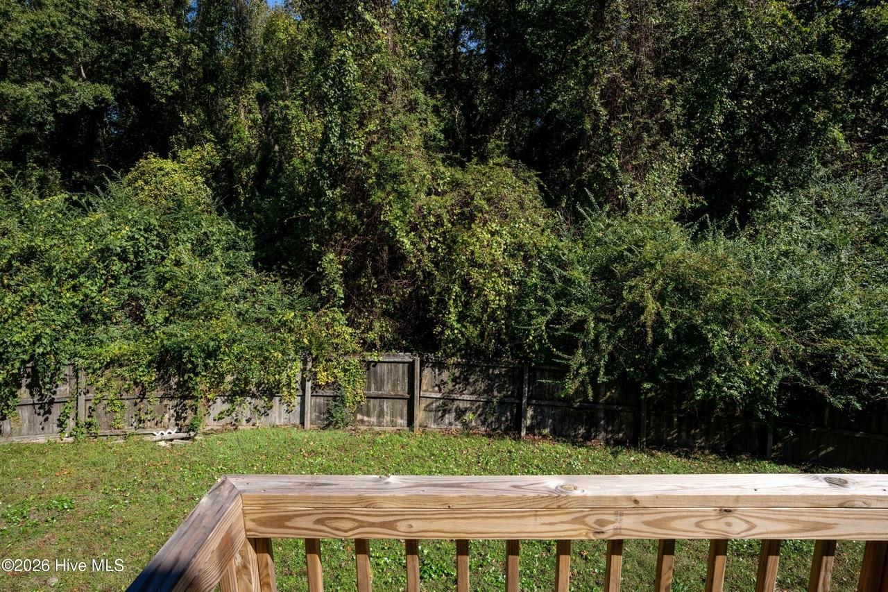 607 Riva Ridge Rd - Photo 3 of 20