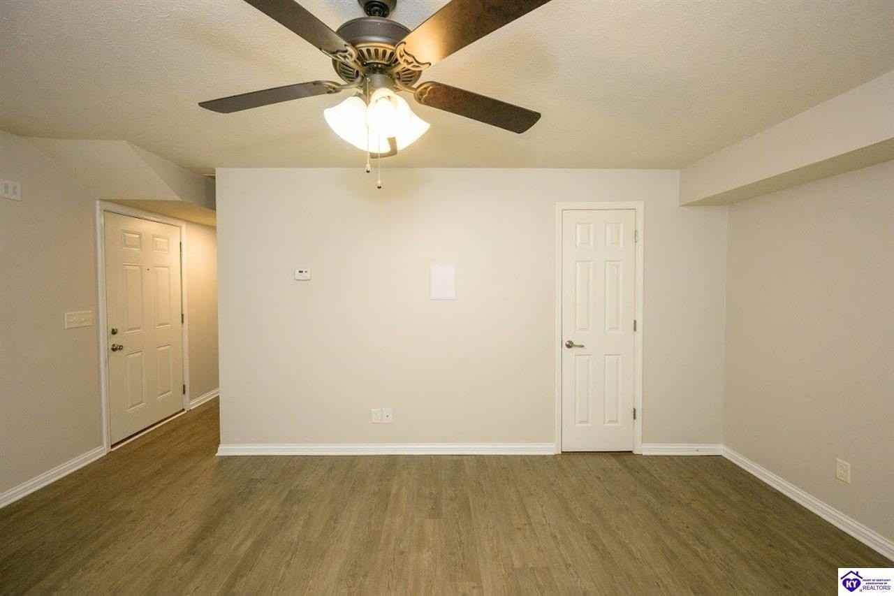 172 Creekvale Dr #6 - Photo 4 of 17