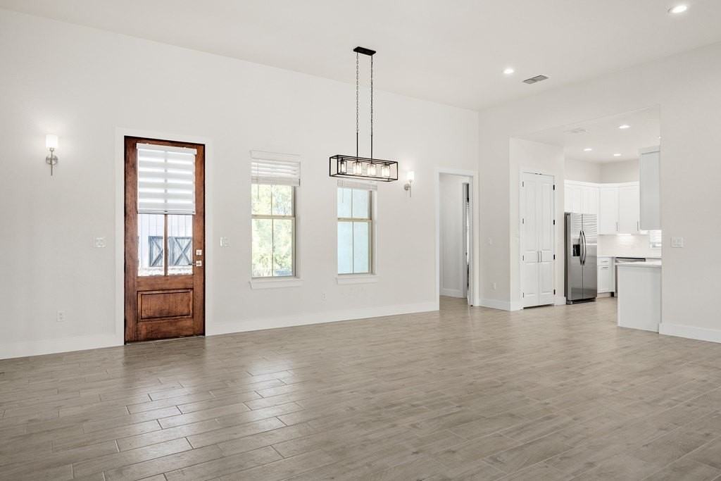 3200 Pinnacle Club Dr Unit 22 - Photo 3 of 19