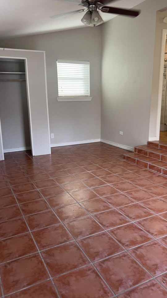 2714 29th St - Photo 7 of 12