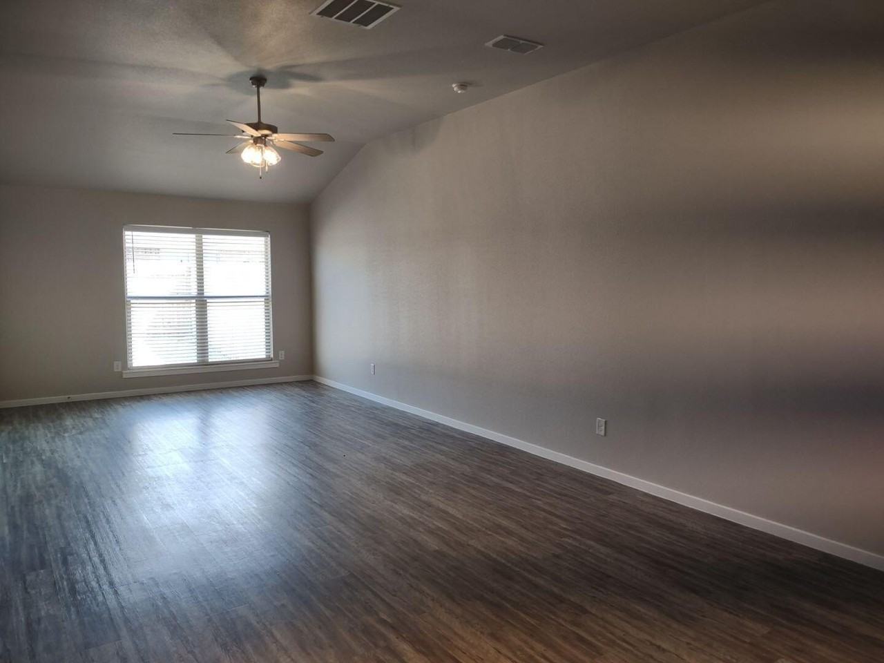 2120 N Avenue J unit: # 1-2 #1-2 - Photo 5 of 10