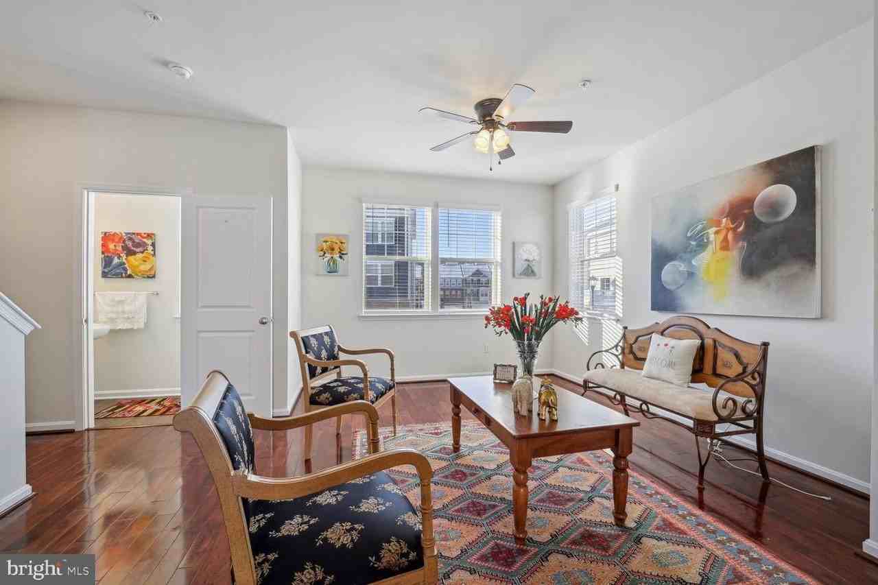 9710 Ruby Lockhart Blvd - Photo 3 of 46