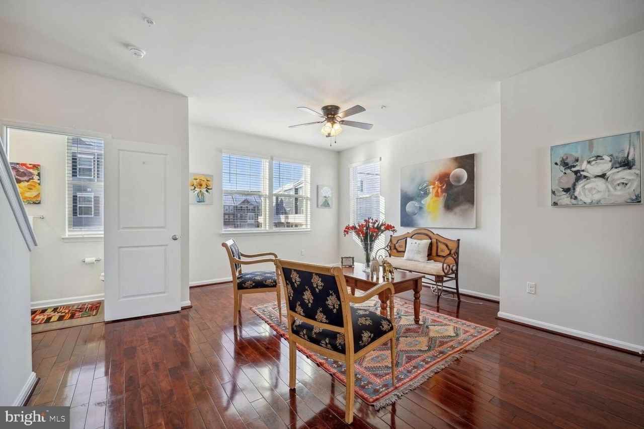 9710 Ruby Lockhart Blvd - Photo 4 of 46