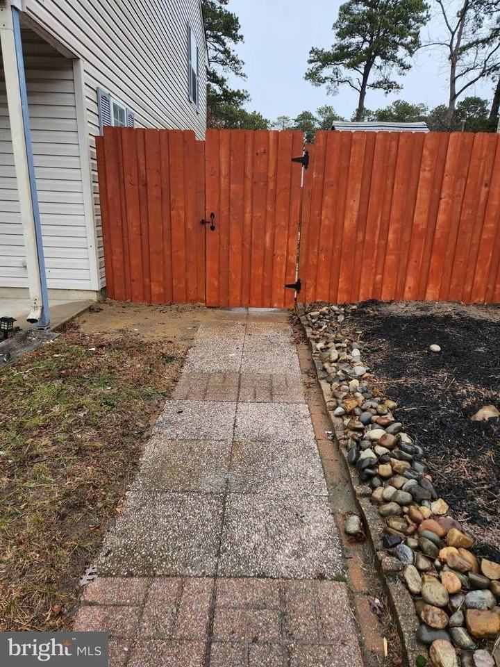 91 Grant Ln - Photo 4 of 39