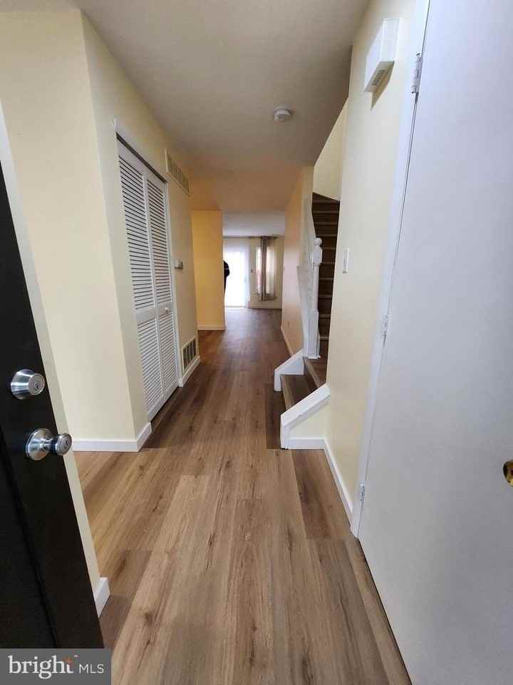 91 Grant Ln - Photo 5 of 39